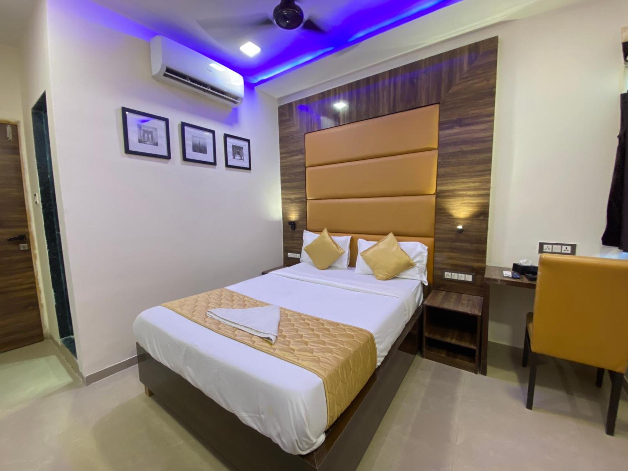Hotel Blue Wellington - Near Mumbai Airport Екстериор снимка